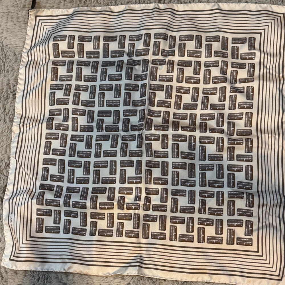 Louis Vuitton Monochrome Patterned Authentic Scar… - image 7